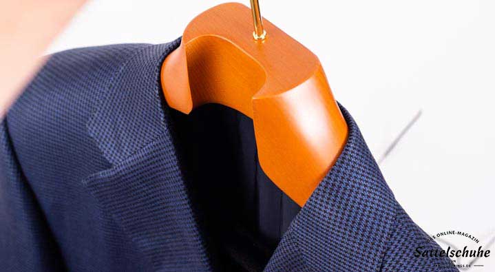 Die richtigen Kleiderbügel für den Anzug